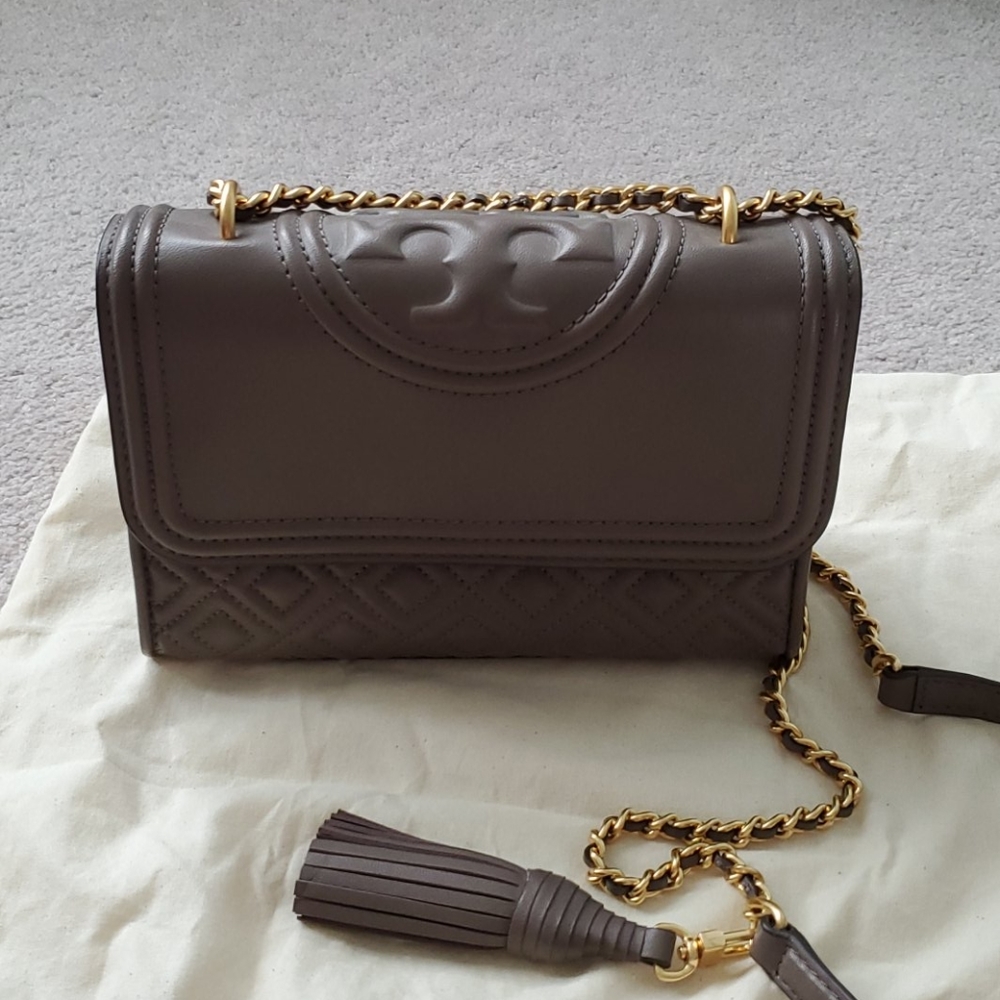 Mint Stunning Tory Burch Fleming convertible shoulder bag
